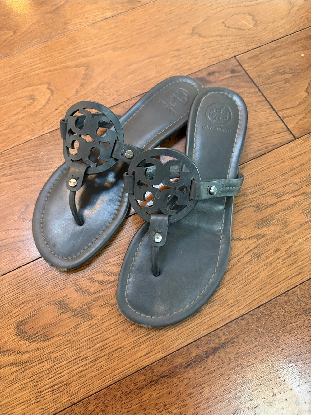 Authentic Tory Burch Black MILLER Leather Logo Thong Sandals
